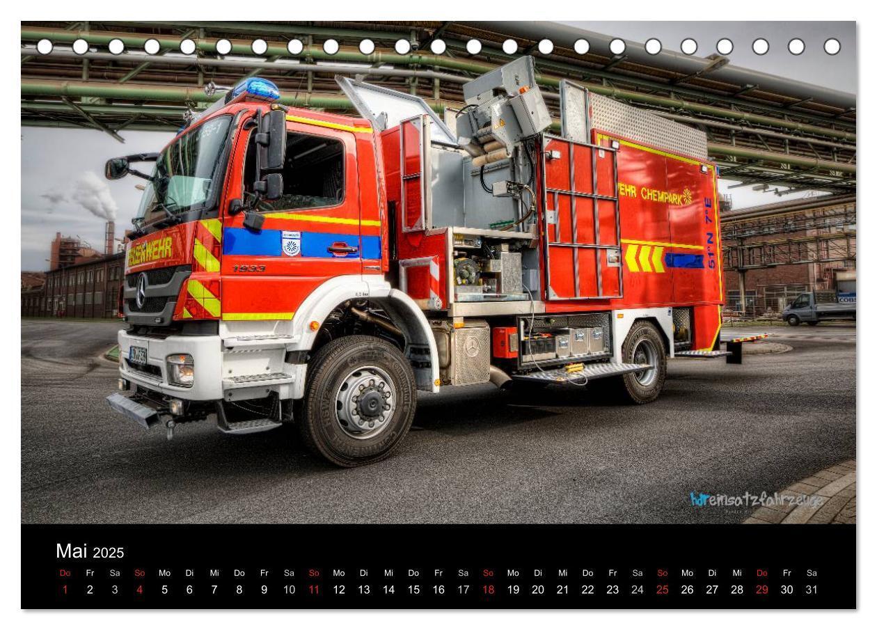 Bild: 9783435635139 | Einsatzfahrzeuge der Feuerwehr (Tischkalender 2025 DIN A5 quer),...