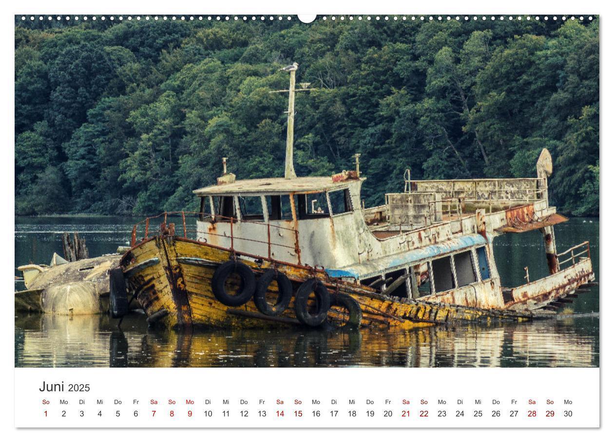 Bild: 9783383965722 | Gestrandet - Schiffswracks in der Bretagne (Wandkalender 2025 DIN...