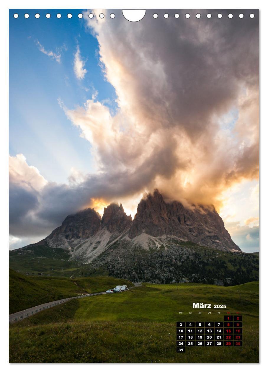 Bild: 9783435920136 | Dolomiten - Reise um die bleichen Berge zu entdecken (Wandkalender...