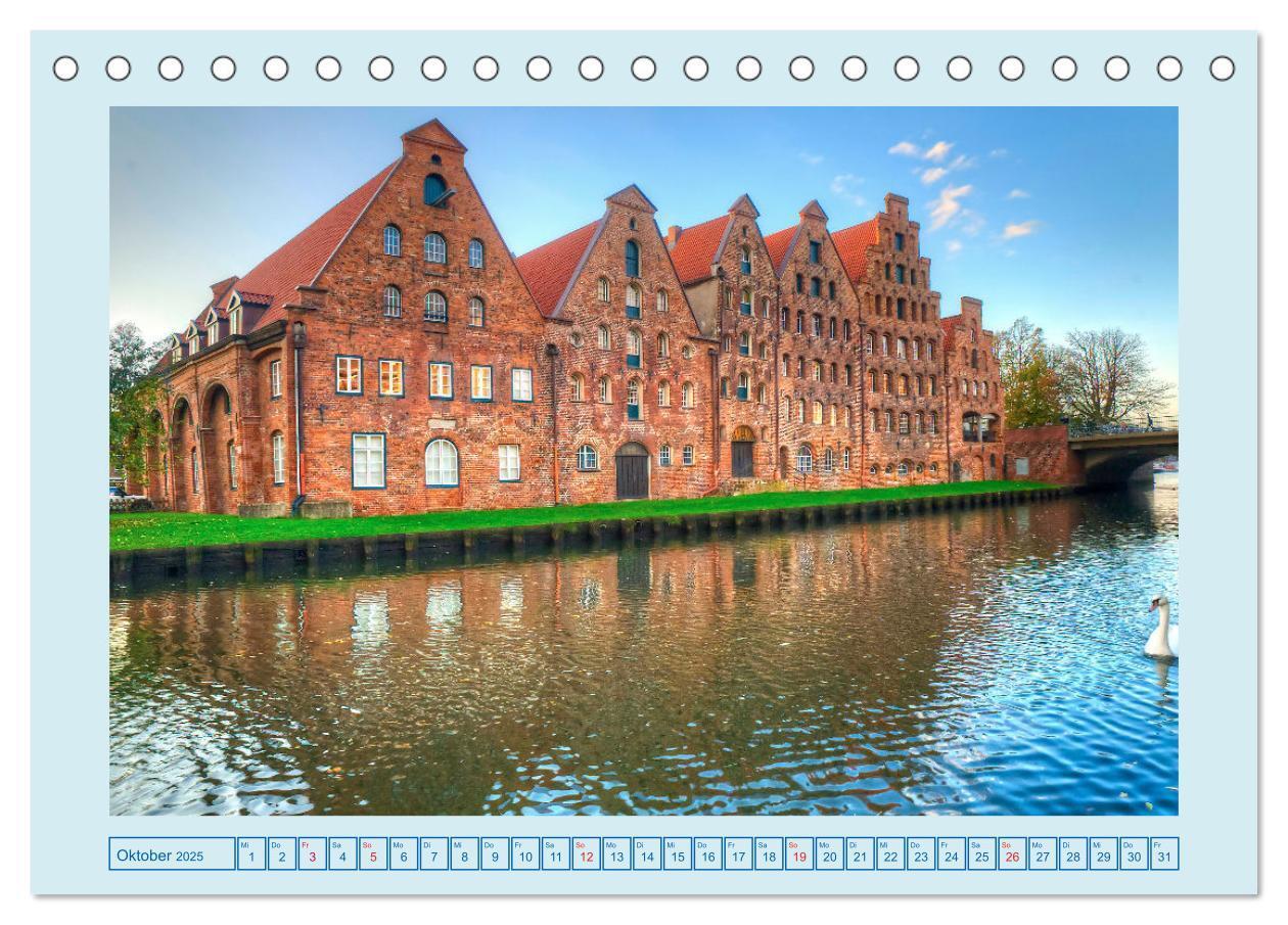 Bild: 9783435066209 | Lübeck Backsteingotik an der Trave (Tischkalender 2025 DIN A5...