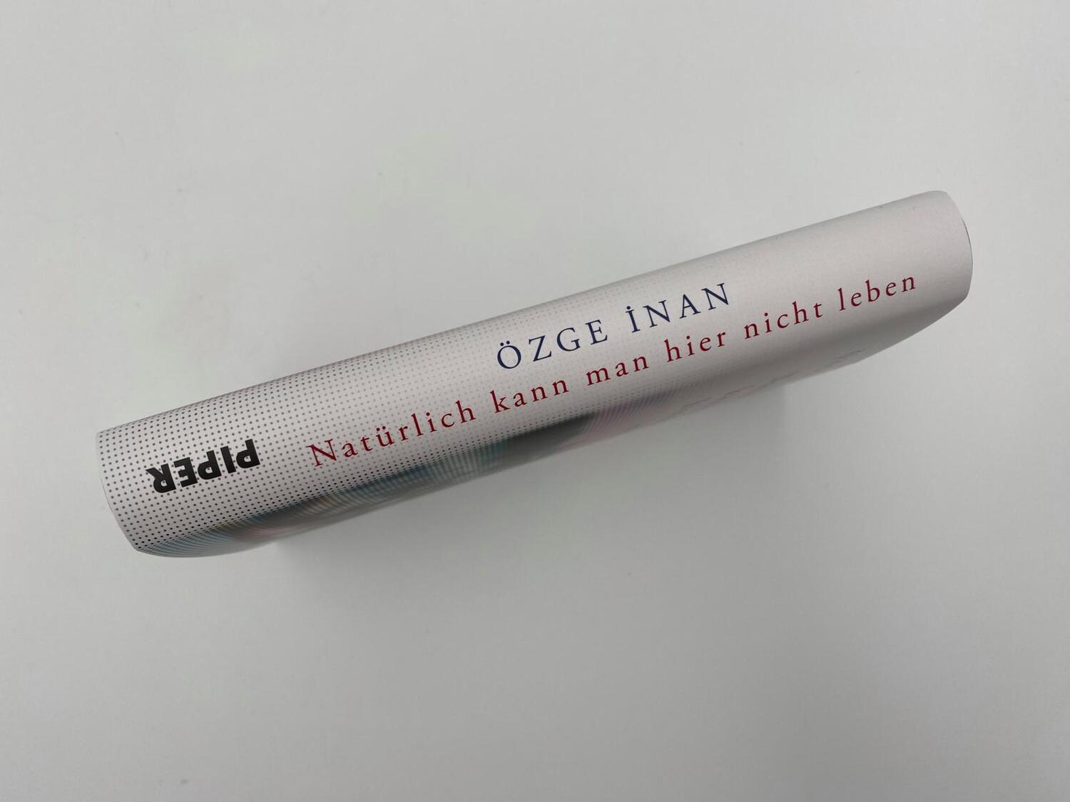 Bild: 9783492071680 | Natürlich kann man hier nicht leben | Özge Inan | Buch | 240 S. | 2023