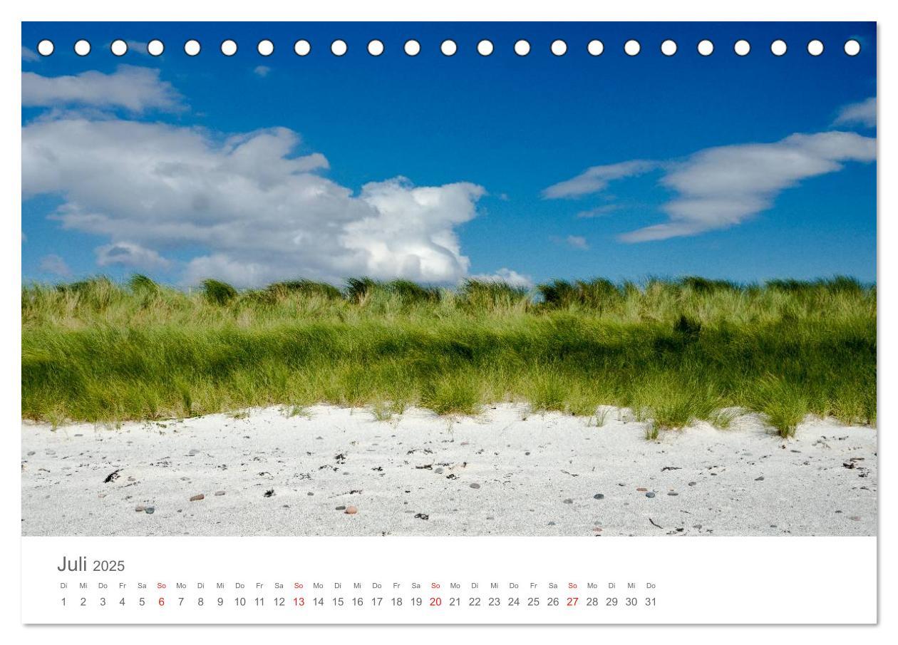 Bild: 9783435671052 | Iona. Insel der Pilger (Tischkalender 2025 DIN A5 quer), CALVENDO...