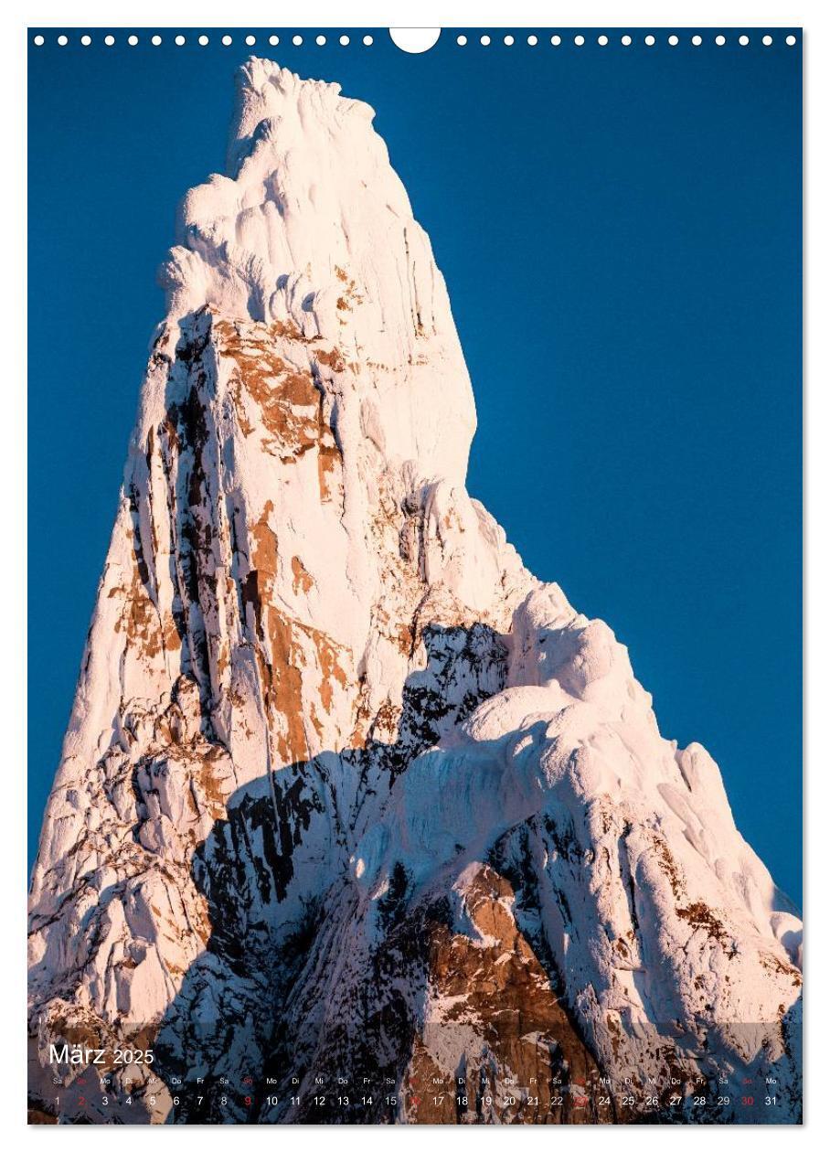 Bild: 9783457062227 | Magische Berge Patagoniens: Cerro Torre (Wandkalender 2025 DIN A3...