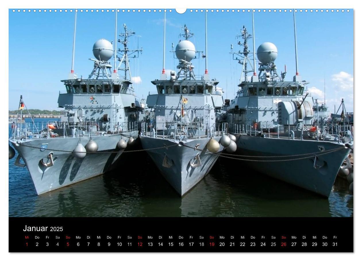 Bild: 9783435733088 | Marinestützpunkt Kiel (Wandkalender 2025 DIN A2 quer), CALVENDO...