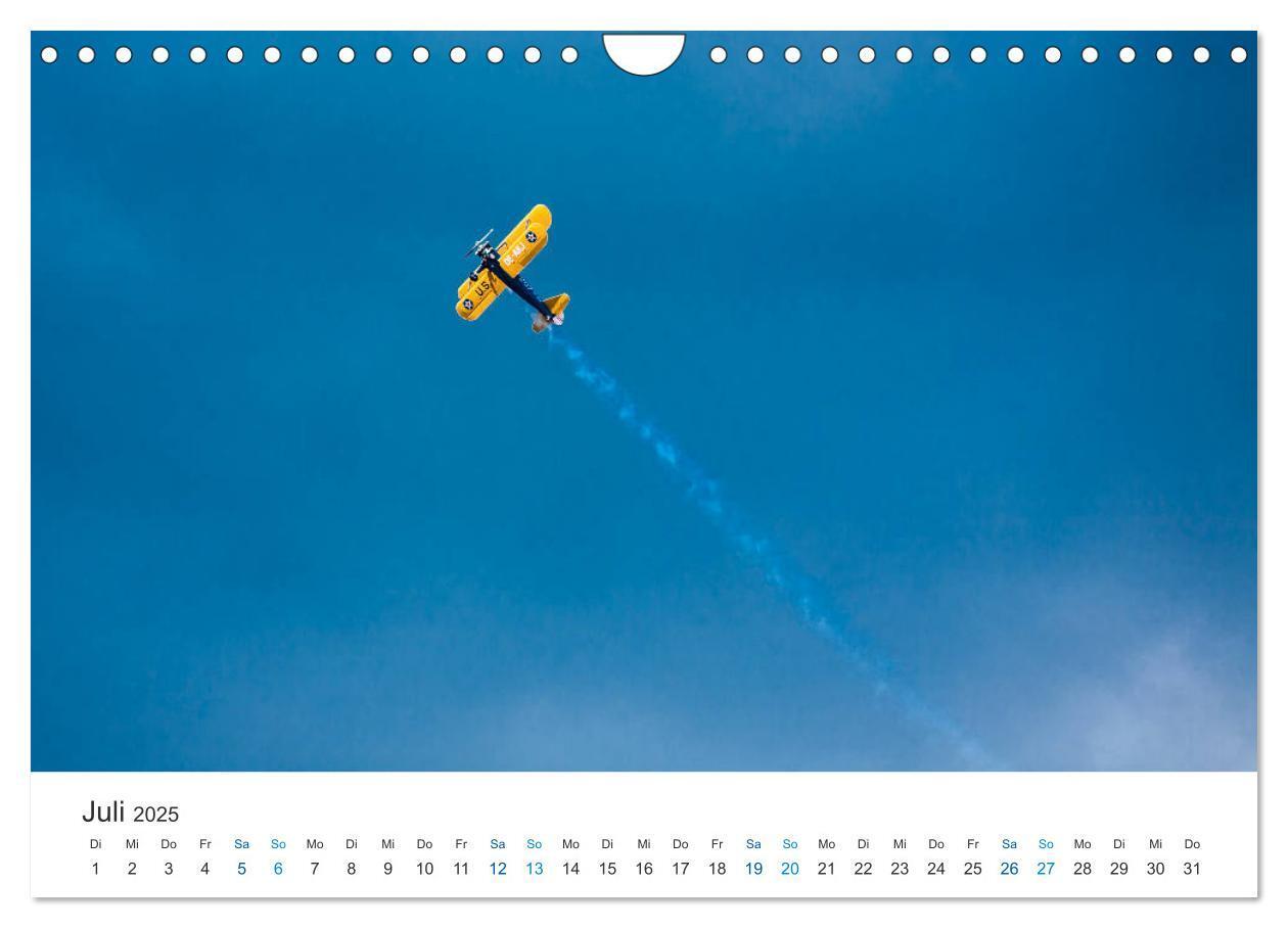 Bild: 9783435830251 | AVIATION CLASSICS seen by custompix.de (Wandkalender 2025 DIN A4...