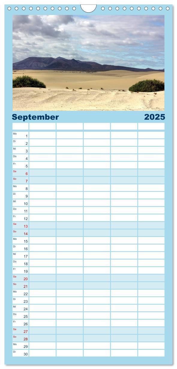 Bild: 9783457121474 | Familienplaner 2025 - Fuerteventura mit 5 Spalten (Wandkalender, 21...