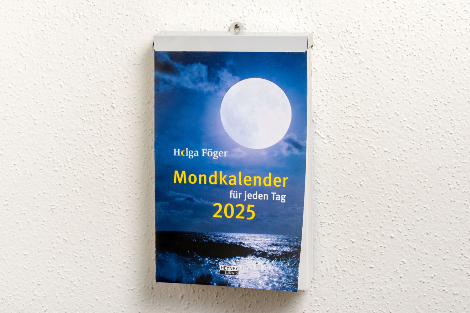 Bild: 9783453239401 | Mondkalender für jeden Tag 2025 | Helga Föger | Kalender | 392 S.