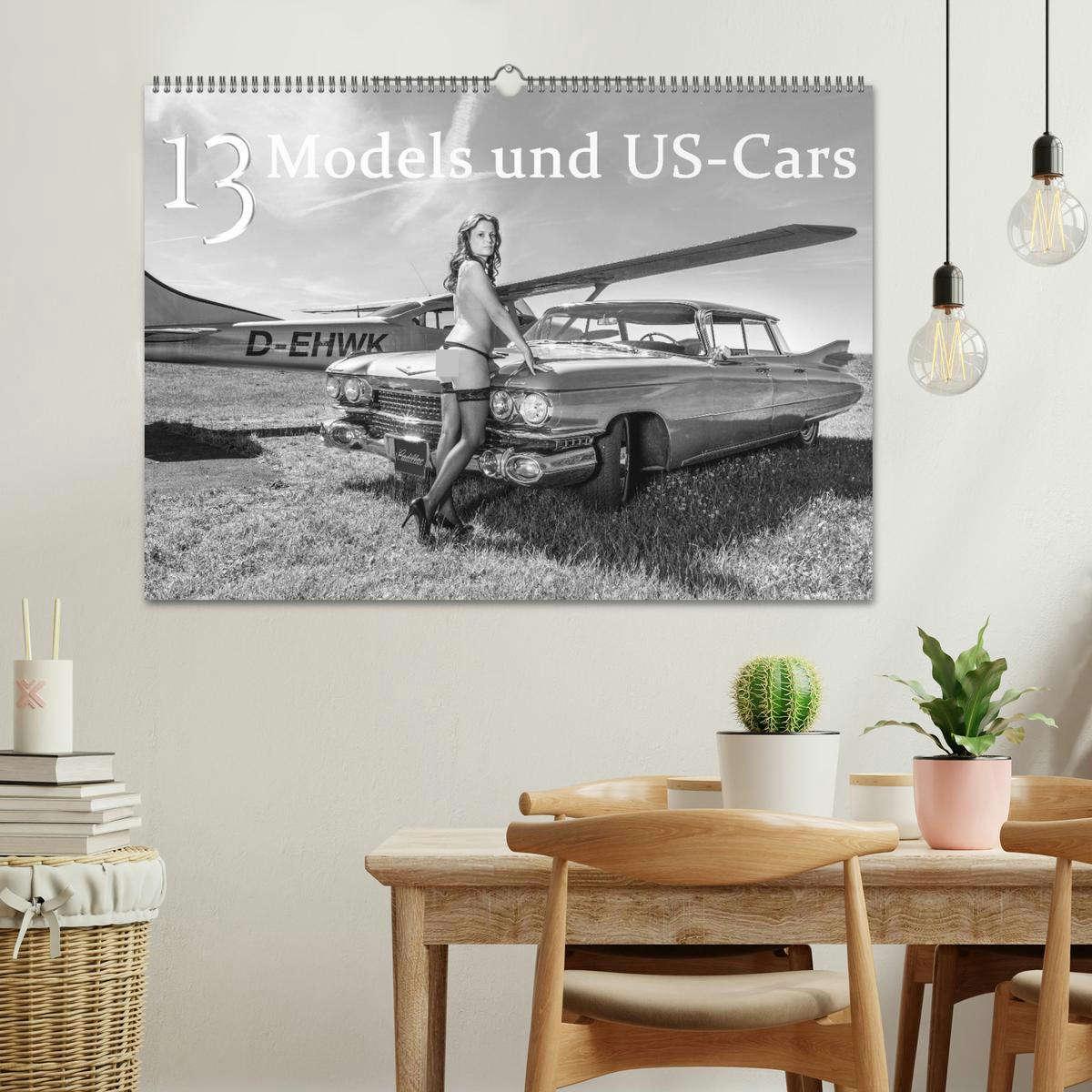 Bild: 9783435215300 | 13 Models &amp; US-Cars (Wandkalender 2025 DIN A2 quer), CALVENDO...