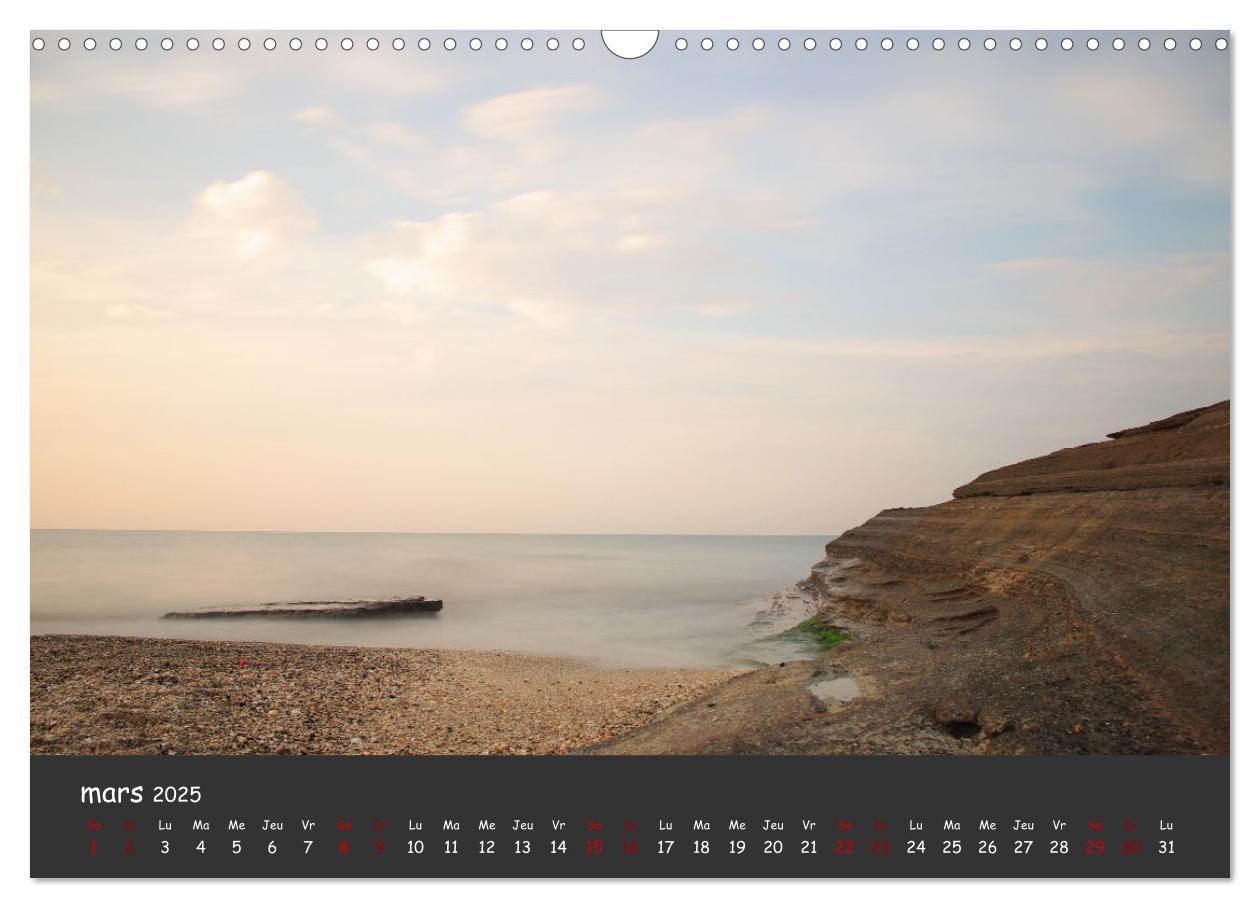 Bild: 9781325936823 | Le Cap d'Agde - Terre volcanique (Calendrier mural 2025 DIN A3...