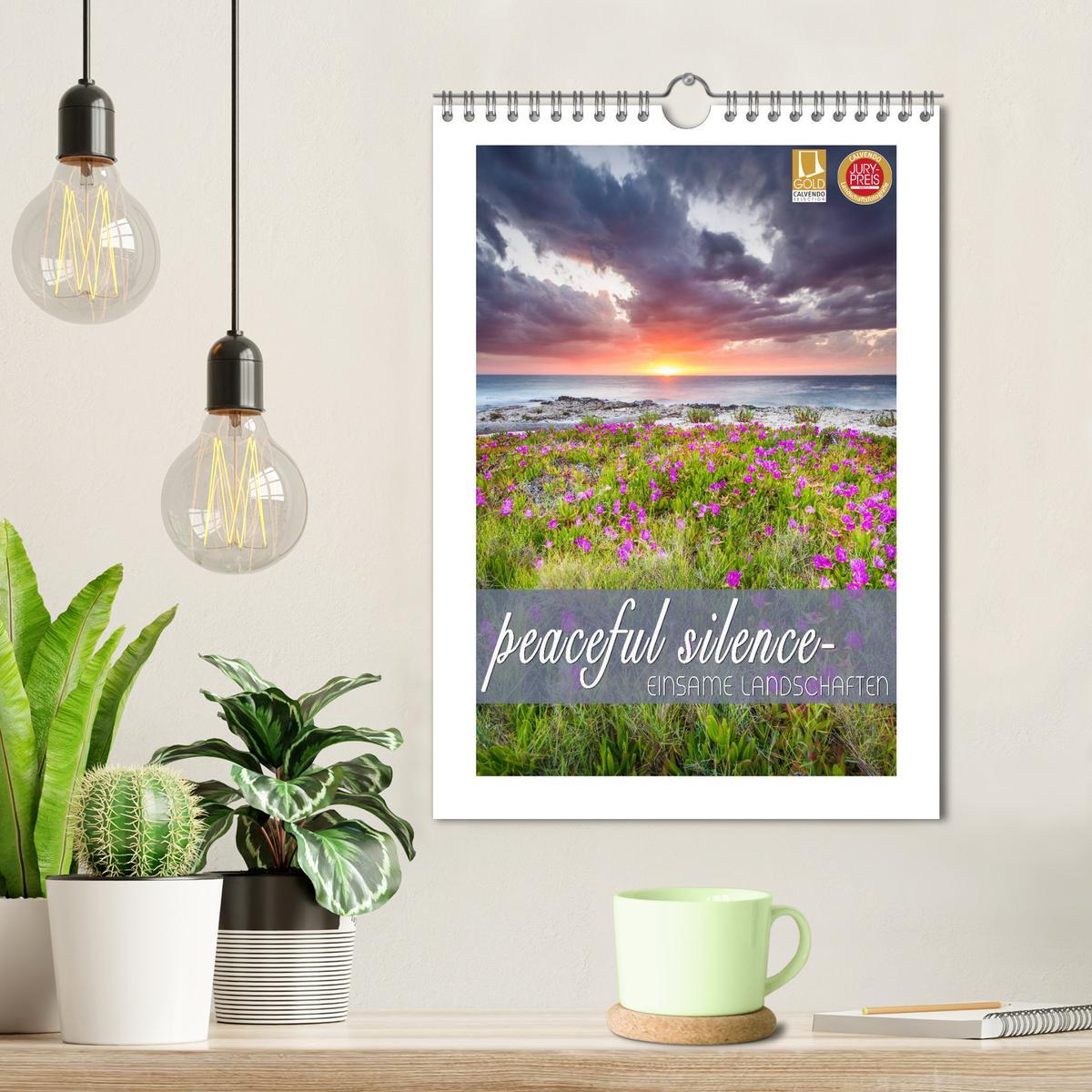 Bild: 9783435990153 | peaceful silence - einsame Landschaften (Wandkalender 2025 DIN A4...