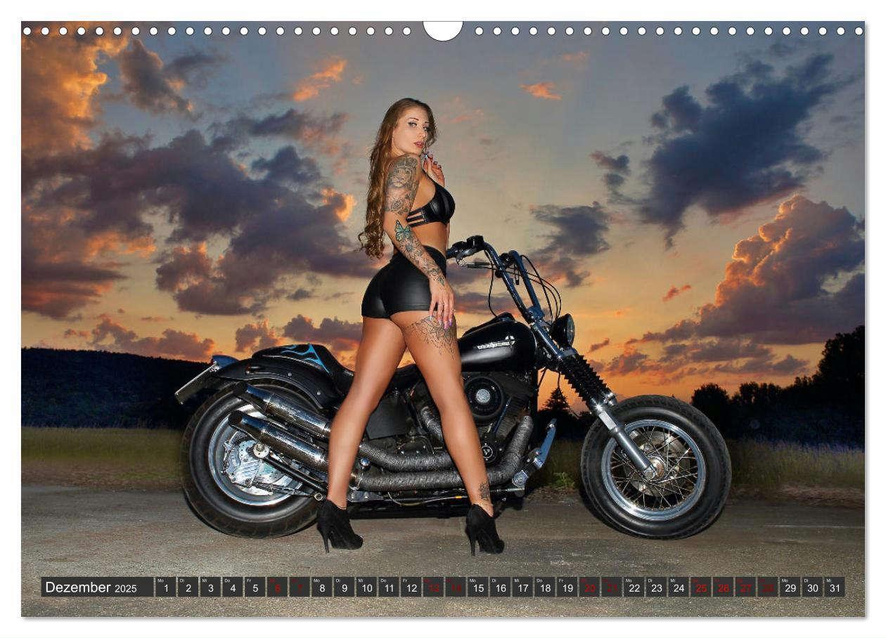 Bild: 9783457142073 | Motorräder und Sexy Girls (Wandkalender 2025 DIN A3 quer), CALVENDO...