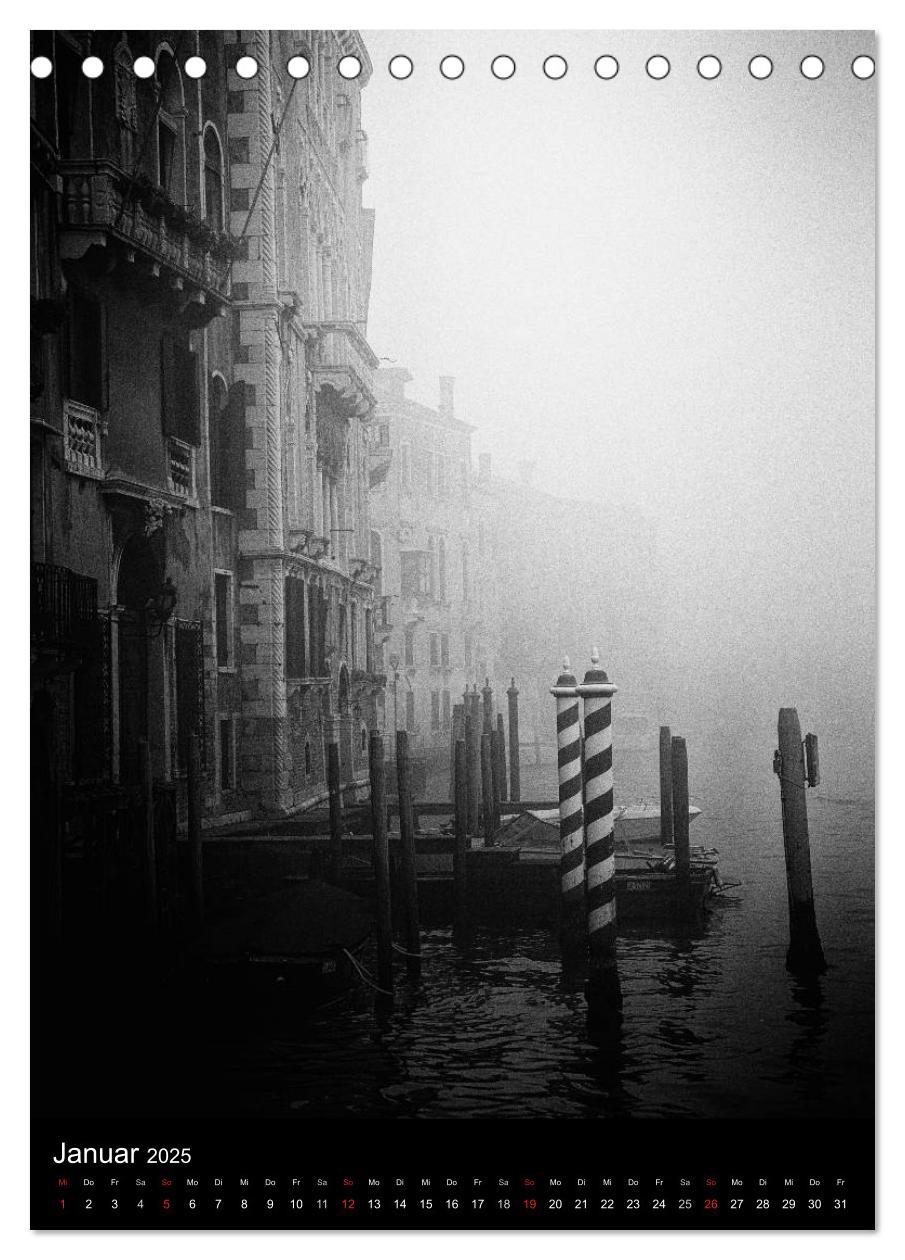 Bild: 9783457056196 | Venice Noir - Das etwas andere Venedig (Tischkalender 2025 DIN A5...