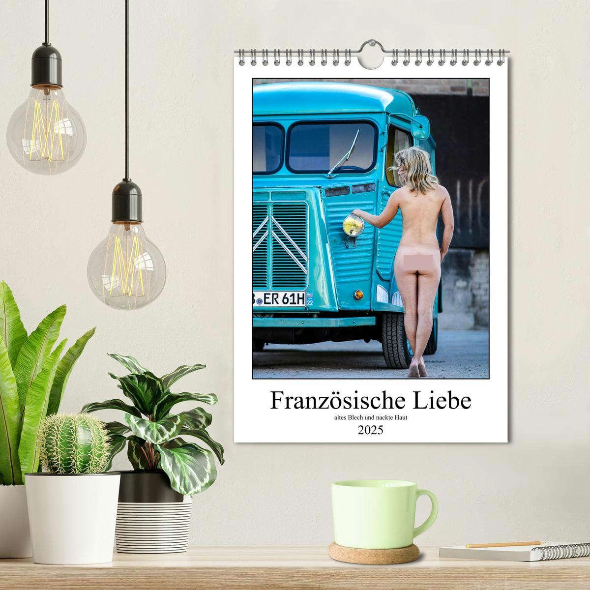 Bild: 9783435932788 | Französische Liebe (Wandkalender 2025 DIN A4 hoch), CALVENDO...