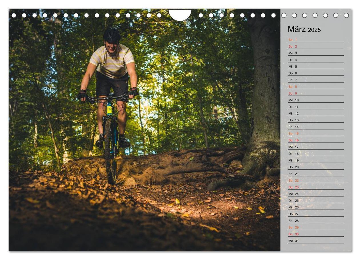 Bild: 9783435534562 | Mountainbike Action (Wandkalender 2025 DIN A4 quer), CALVENDO...