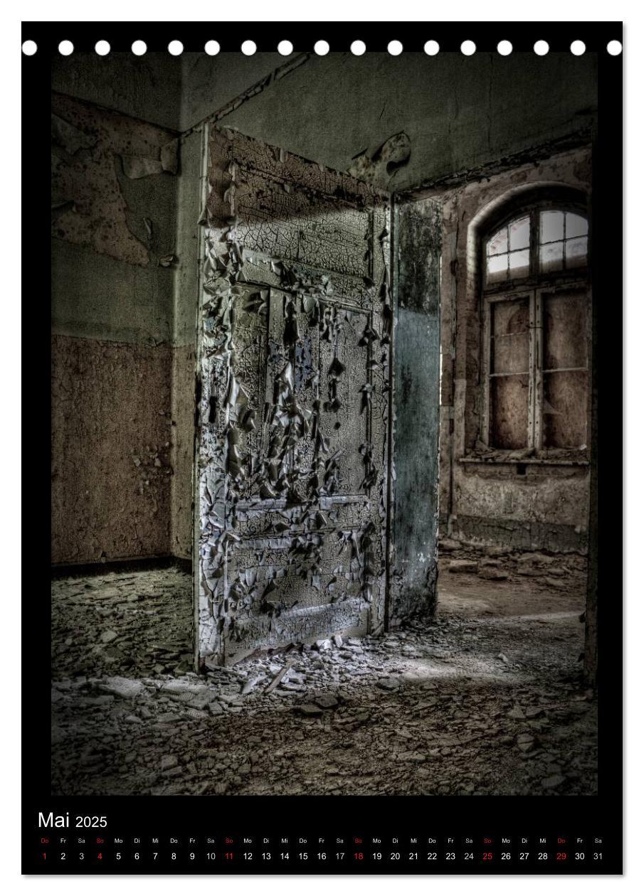 Bild: 9783457081761 | Lost Places Vergessene Orte (Tischkalender 2025 DIN A5 hoch),...