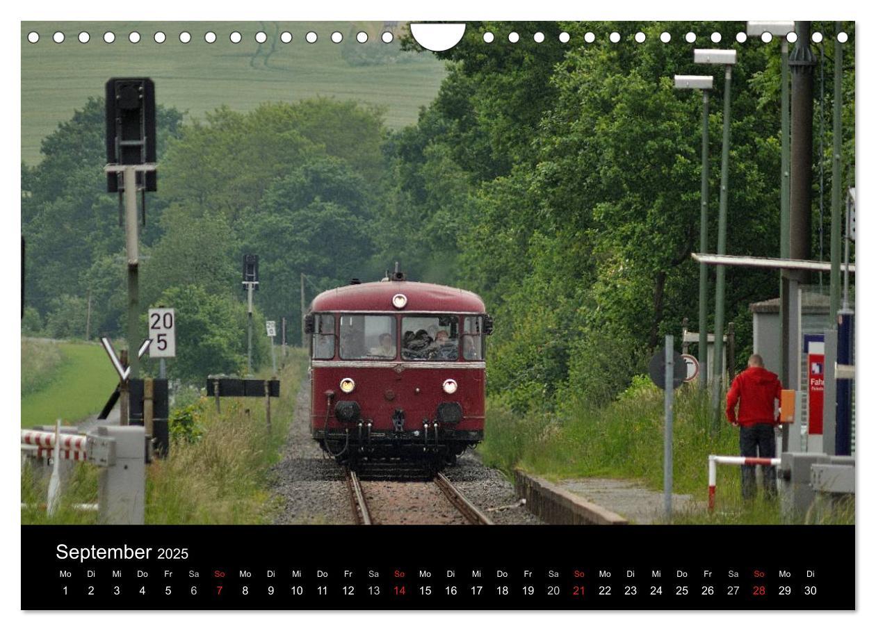 Bild: 9783435602490 | Der Nebenbahnretter (Wandkalender 2025 DIN A4 quer), CALVENDO...