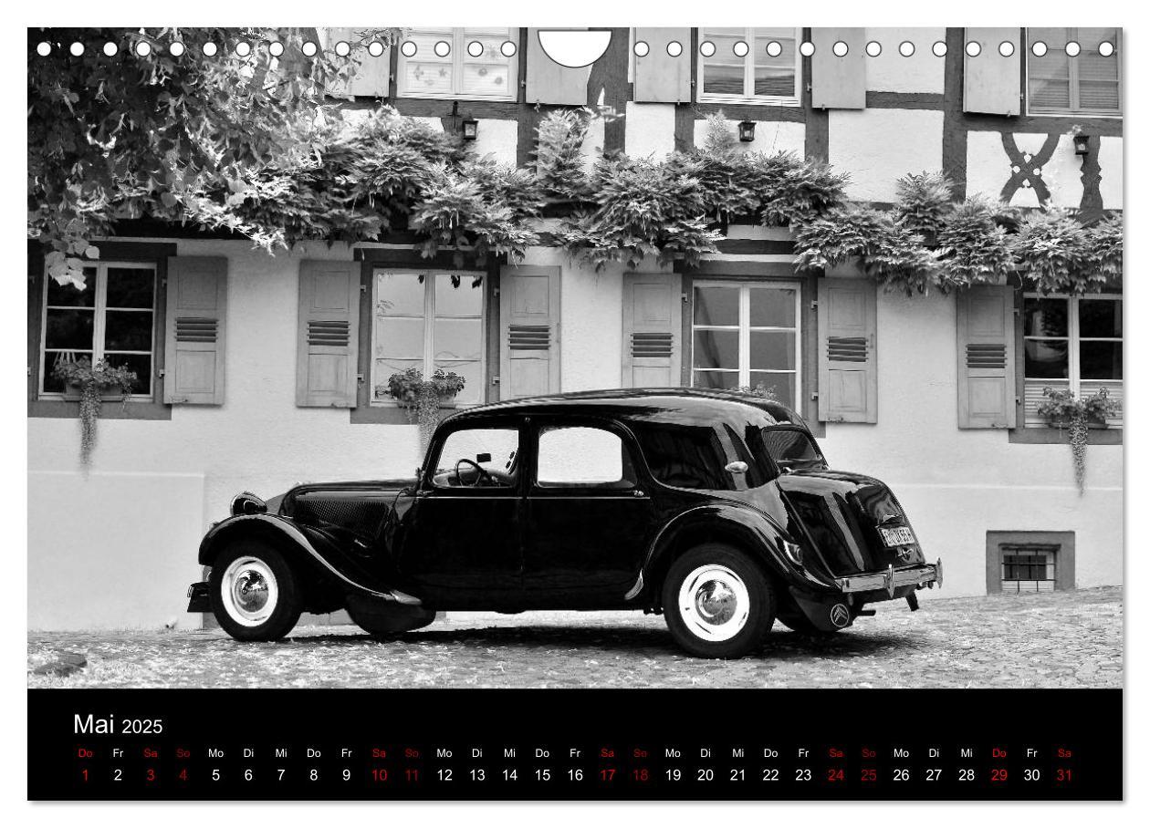 Bild: 9783435437290 | Citroën 11 CV Traction Avant in schwarzweiss (Wandkalender 2025 DIN...