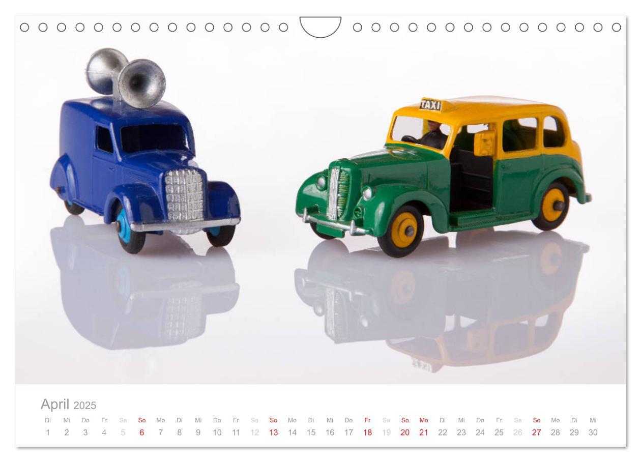 Bild: 9783435471041 | Dinky Toys Spielzeugautos (Wandkalender 2025 DIN A4 quer), CALVENDO...