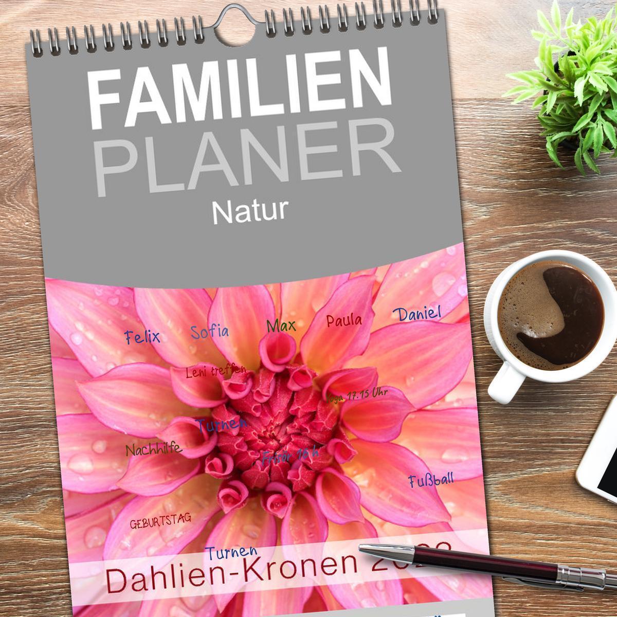 Bild: 9783457100066 | Familienplaner 2025 - Dahlien-Kronen mit 5 Spalten (Wandkalender,...