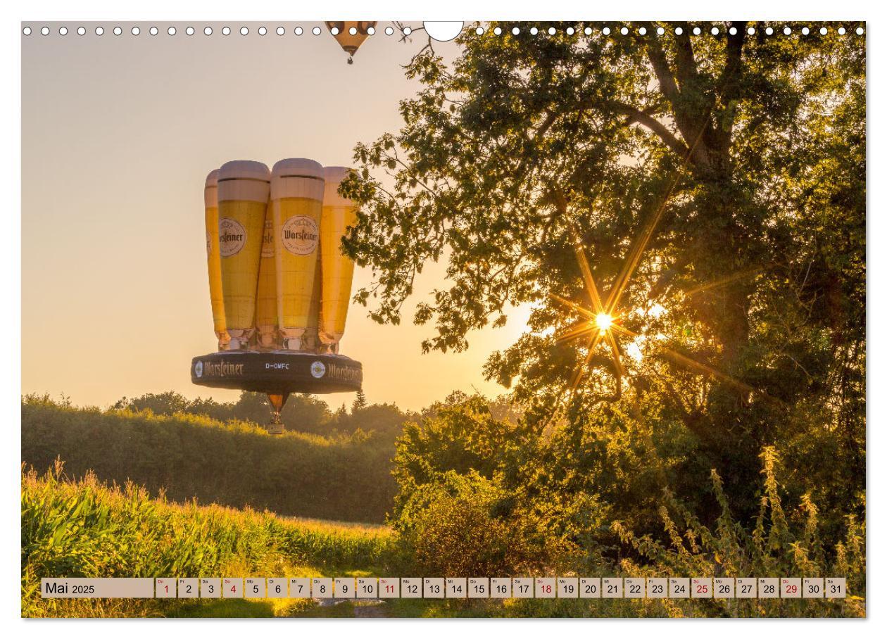 Bild: 9783383854897 | Montgolfiade der Ballone im Sauerland (Wandkalender 2025 DIN A3...