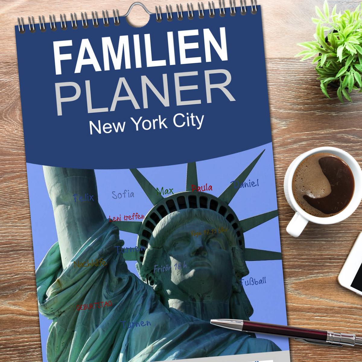 Bild: 9783457112403 | Familienplaner 2025 - New York City mit 5 Spalten (Wandkalender, 21...