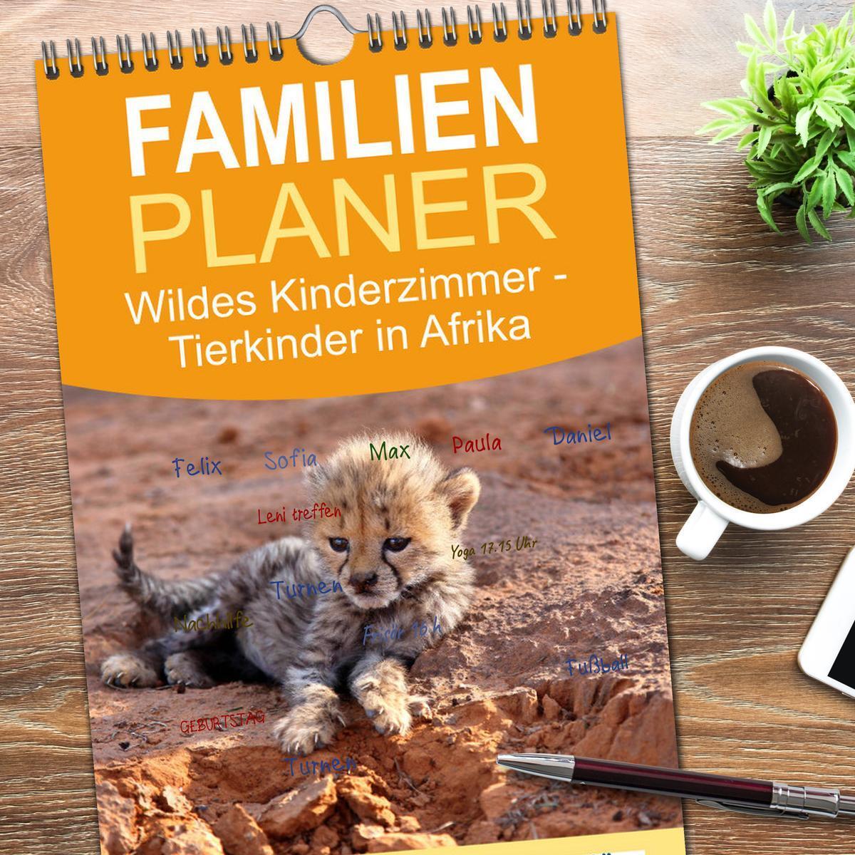 Bild: 9783457121665 | Familienplaner 2025 - Wildes Kinderzimmer - Tierkinder in Afrika...