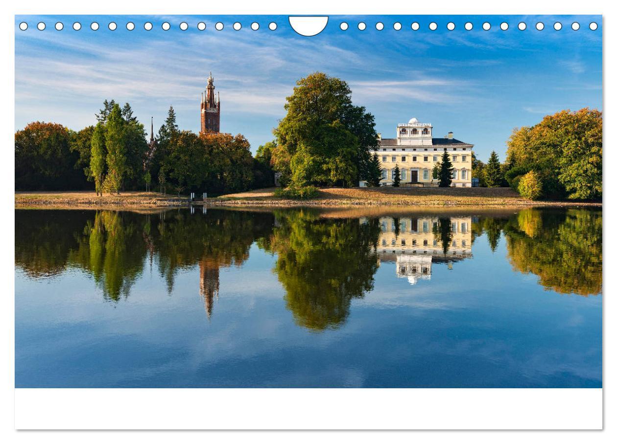 Bild: 9783435194698 | Dessau Design und ein schöner Park (Wandkalender 2025 DIN A4 quer),...