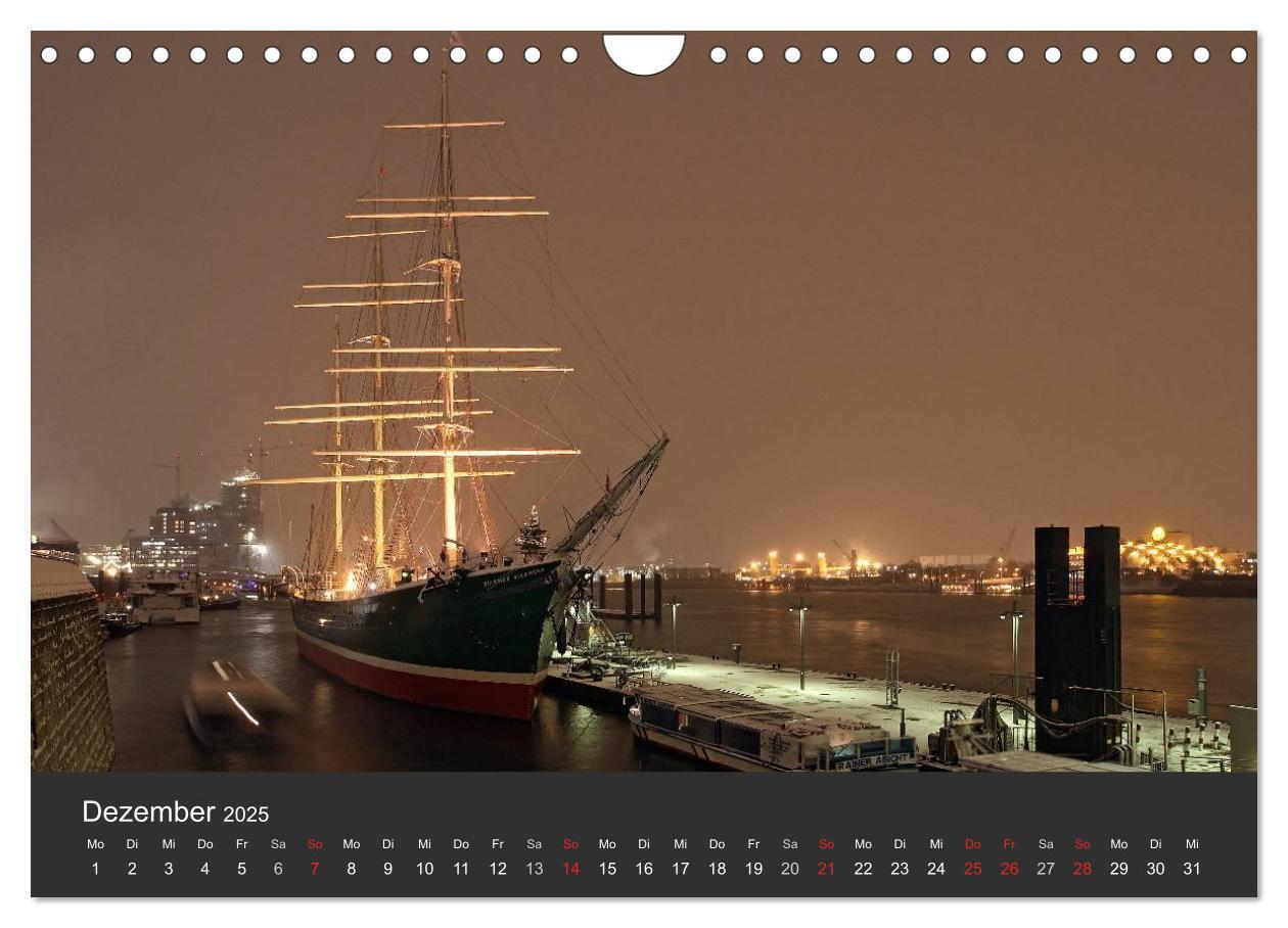 Bild: 9783435762903 | Hamburger Hafen bei Nacht (Wandkalender 2025 DIN A4 quer), CALVENDO...