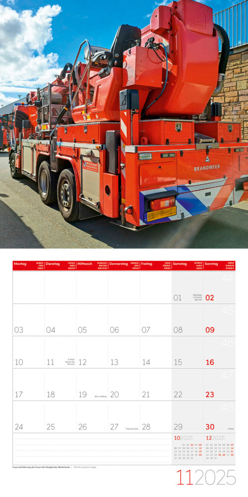 Bild: 9783838445175 | Feuerwehr Kalender 2025 - 30x30 | Ackermann Kunstverlag | Kalender