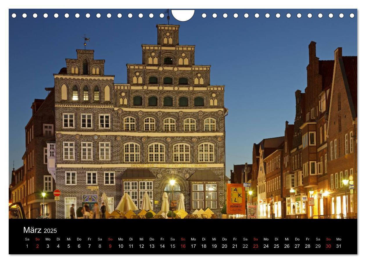 Bild: 9783435791743 | Hansestadt Lüneburg und Lüneburger Heide (Wandkalender 2025 DIN A4...