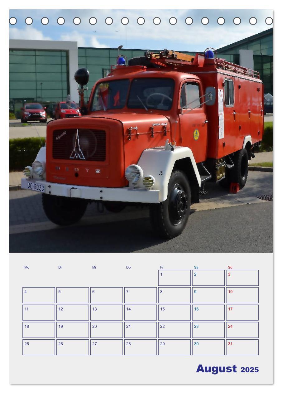 Bild: 9783435939947 | FEUERWEHR-Legende (Tischkalender 2025 DIN A5 hoch), CALVENDO...