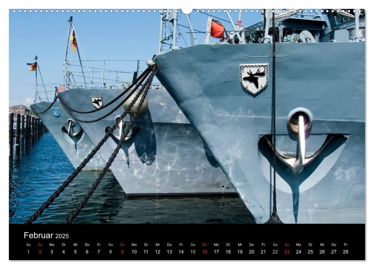 Bild: 9783435733088 | Marinestützpunkt Kiel (Wandkalender 2025 DIN A2 quer), CALVENDO...