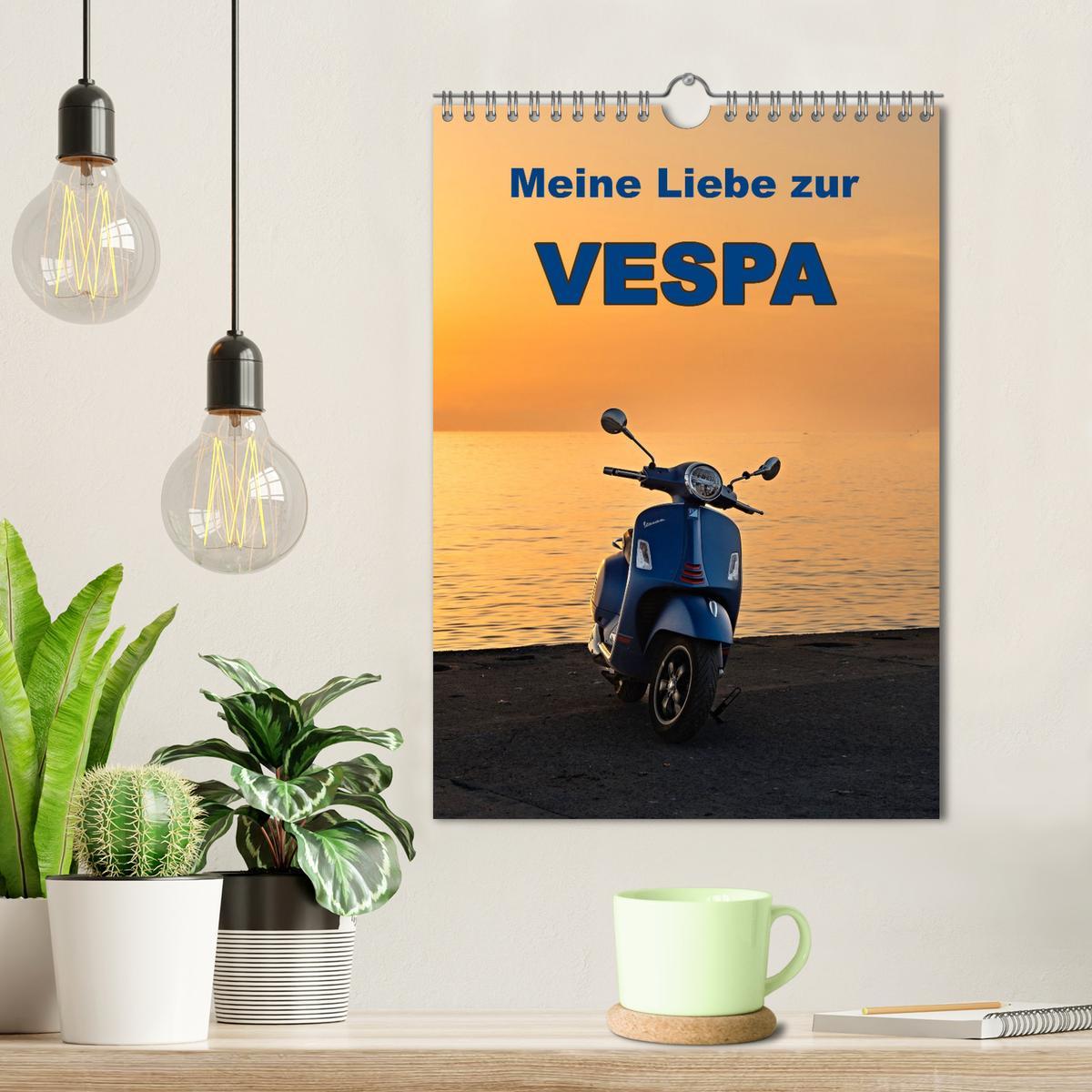 Bild: 9783435862115 | Die Liebe zur Vespa (Wandkalender 2025 DIN A4 hoch), CALVENDO...