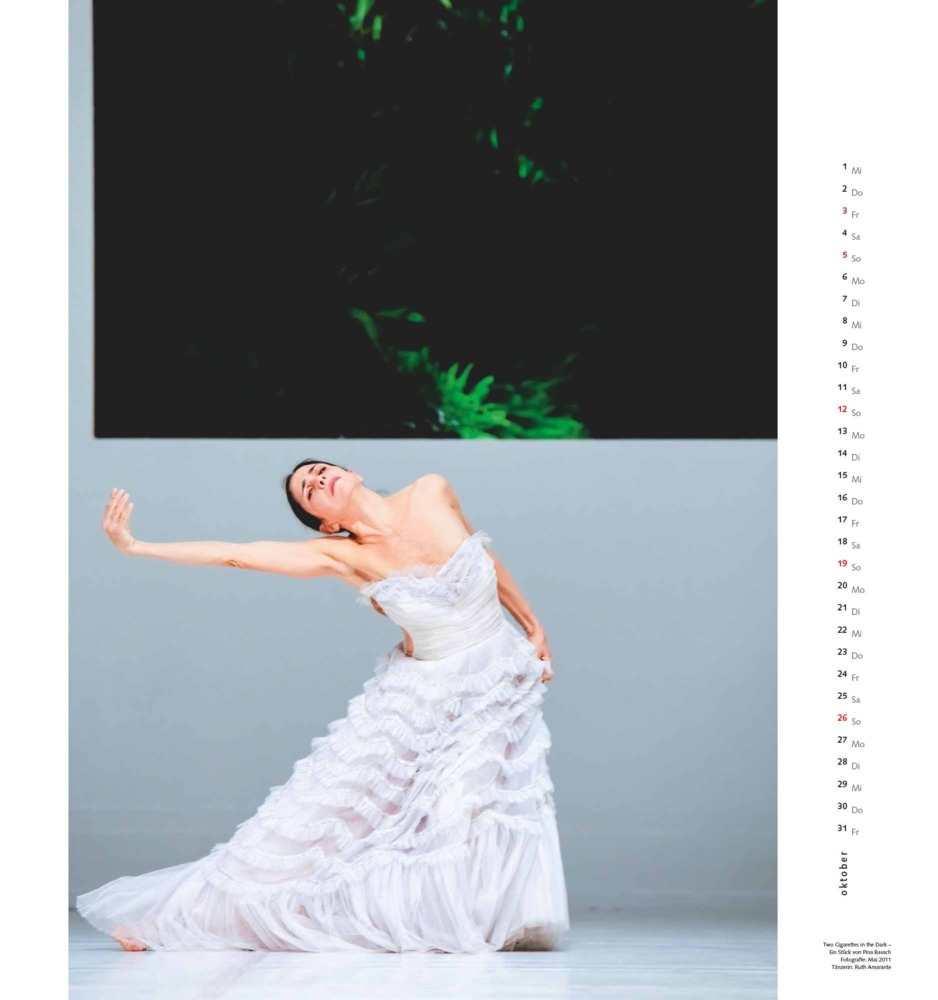 Bild: 4250809652993 | DUMONT - Pina Bausch - Tanztheater Wuppertal 2025 Wandkalender,...