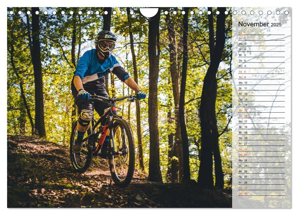 Bild: 9783435534562 | Mountainbike Action (Wandkalender 2025 DIN A4 quer), CALVENDO...