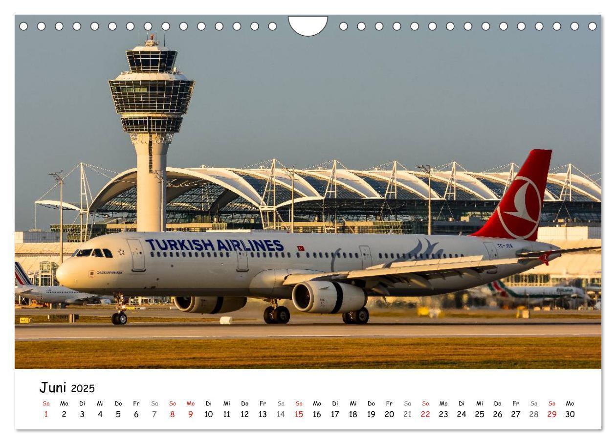 Bild: 9783435687848 | Airliner in München / 2025 (Wandkalender 2025 DIN A4 quer),...