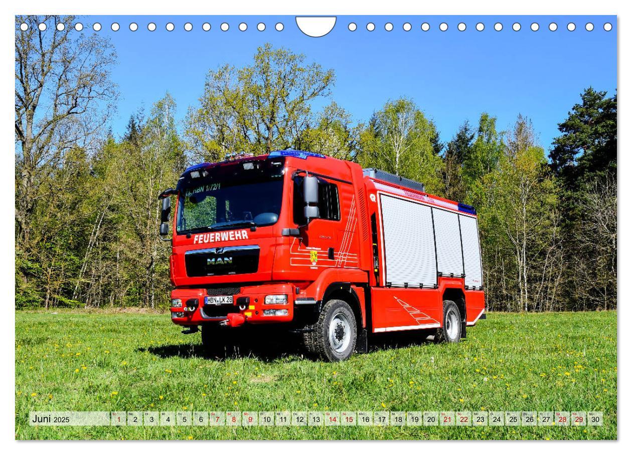 Bild: 9783435165667 | Feuerwehrfahrzeuge (Wandkalender 2025 DIN A4 quer), CALVENDO...