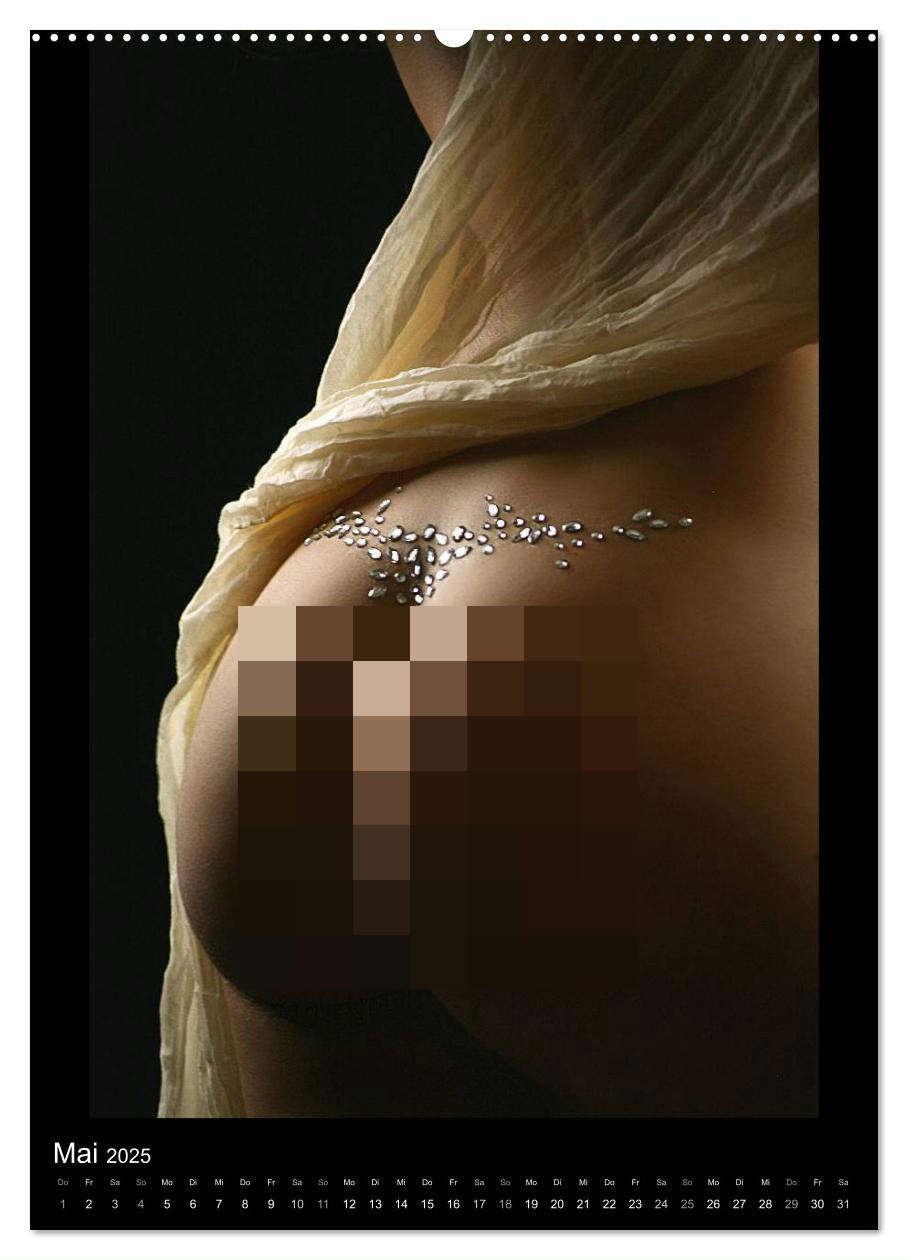 Bild: 9783457052525 | Adorned Nudes - Schmuck und Akt (Wandkalender 2025 DIN A2 hoch),...