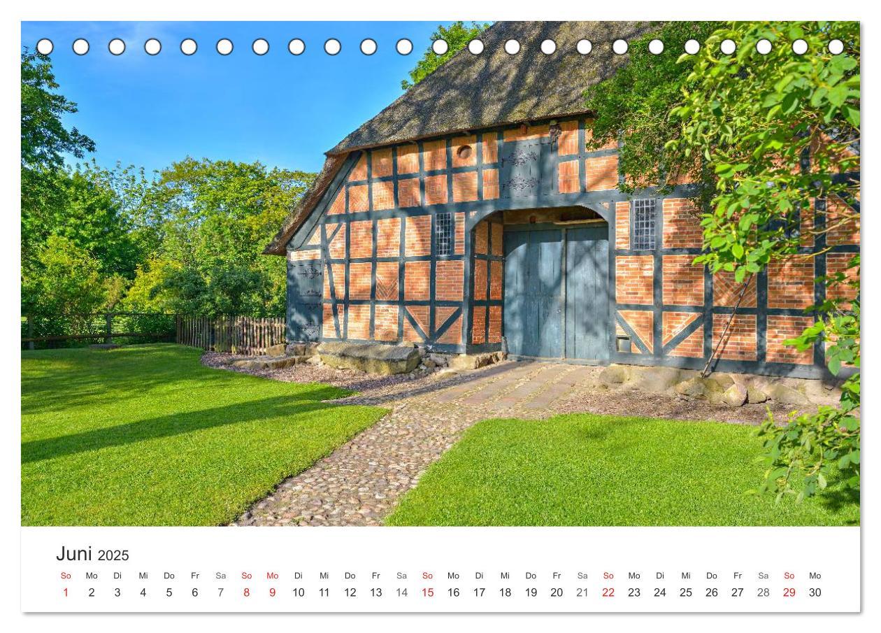 Bild: 9783435723478 | 750 Jahre Meldorf (Tischkalender 2025 DIN A5 quer), CALVENDO...