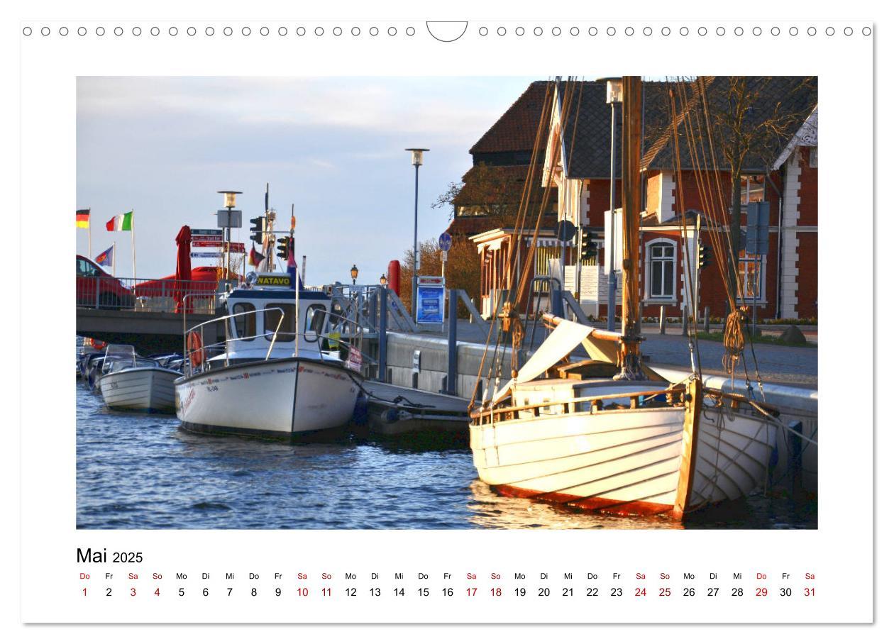 Bild: 9783435431311 | Neustadt in Holstein - Charmante Stadt am Meer (Wandkalender 2025...