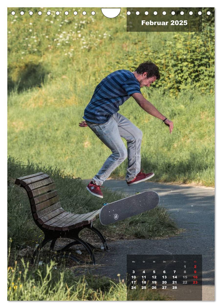 Bild: 9783457058428 | Mit dem Skateboard unterwegs (Wandkalender 2025 DIN A4 hoch),...