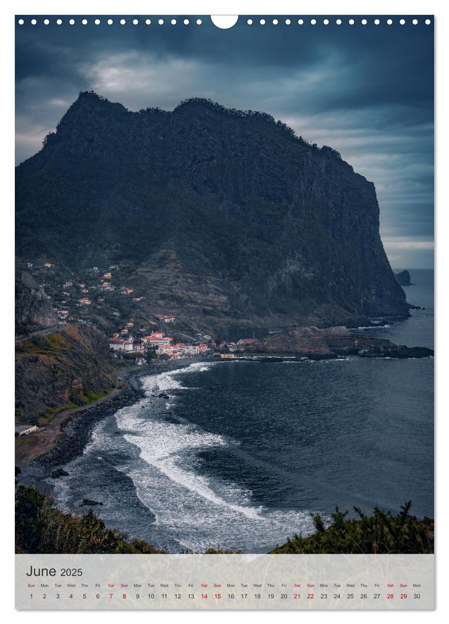 Bild: 9781325968077 | The Flower Island Madeira (Wall Calendar 2025 DIN A3 portrait),...