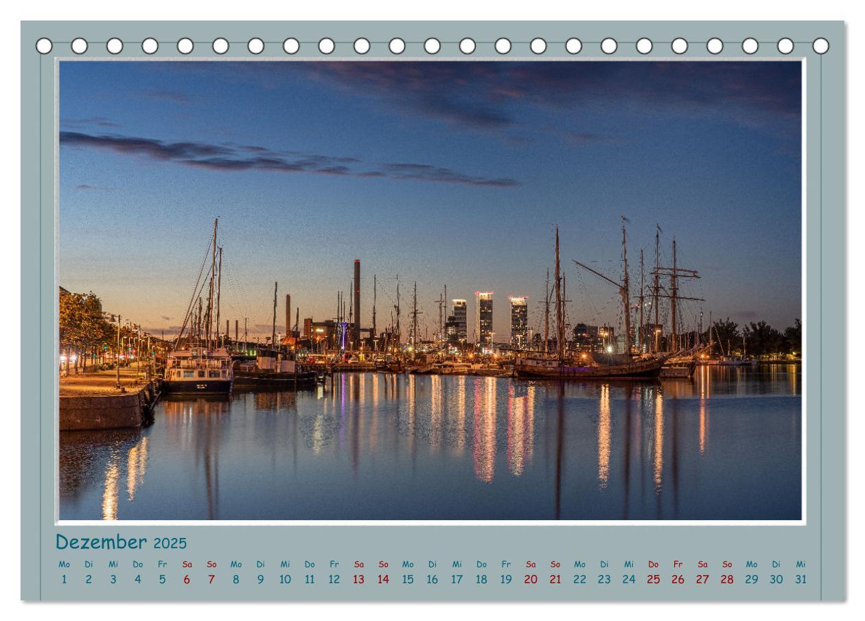 Bild: 9783383944734 | HELSINKI CITY (Tischkalender 2025 DIN A5 quer), CALVENDO...