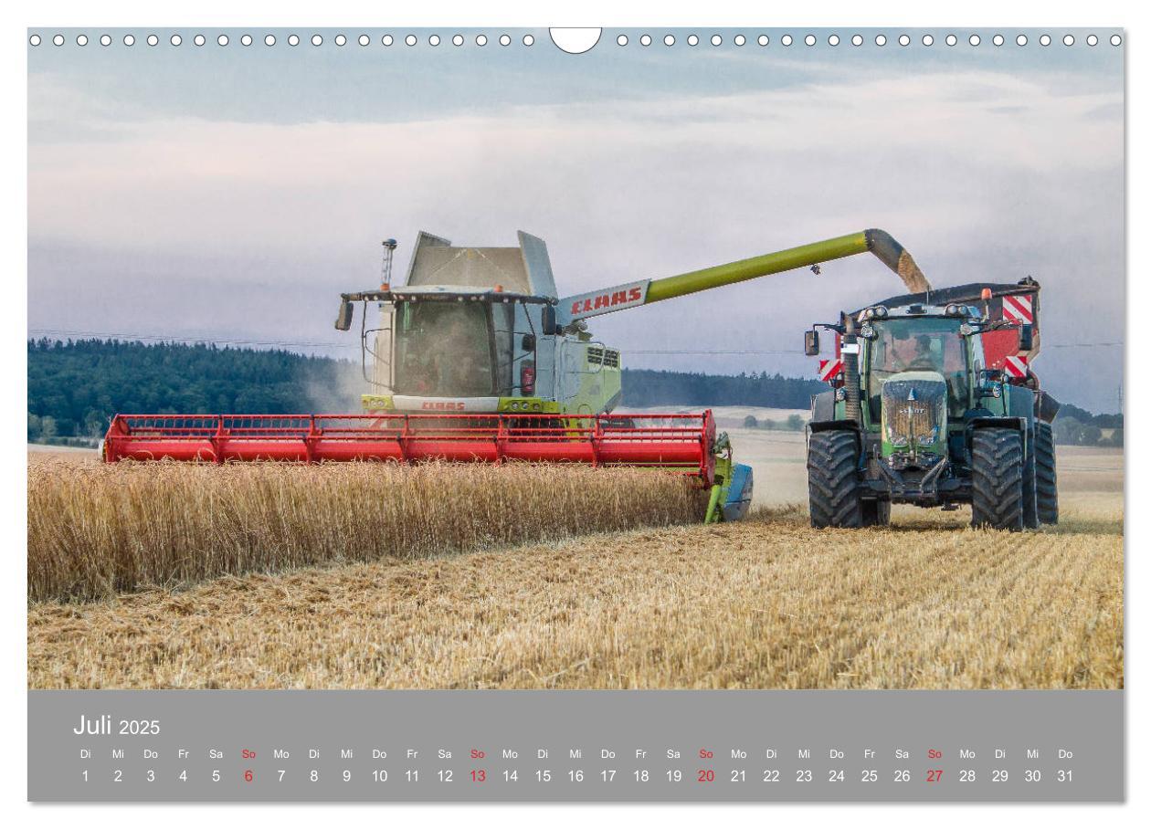 Bild: 9783435173600 | Landtechnik im Einsatz (Wandkalender 2025 DIN A3 quer), CALVENDO...