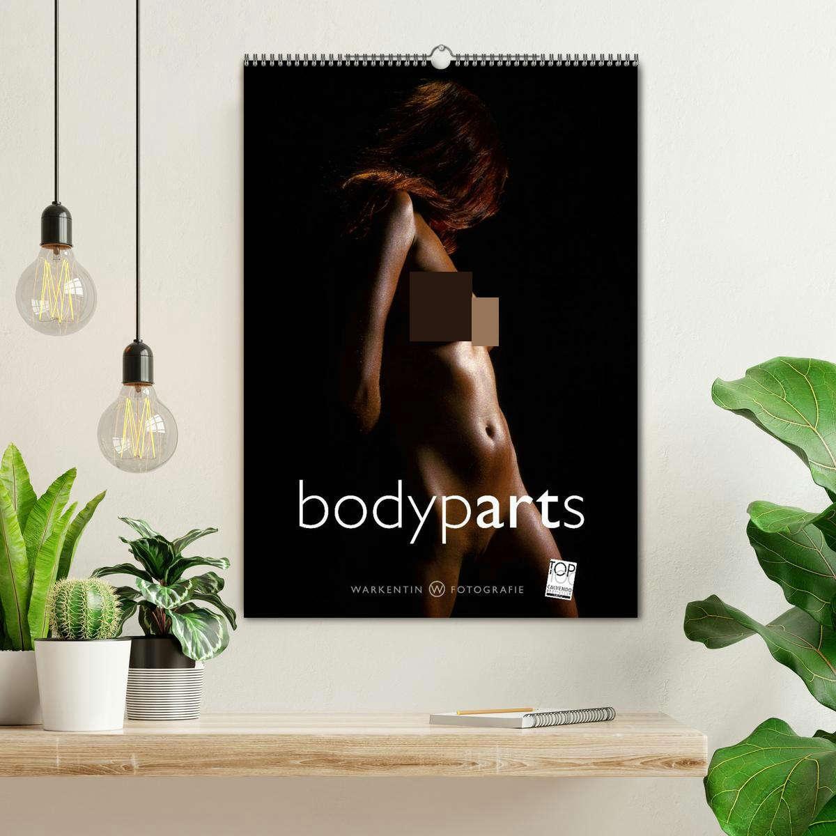 Bild: 9783457042649 | bodyparts (Wandkalender 2025 DIN A2 hoch), CALVENDO Monatskalender