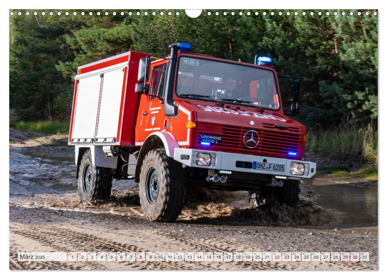 Bild: 9783383931604 | Die 4 UNIMOGS der Feuerwehr Schwanewede (Wandkalender 2025 DIN A3...