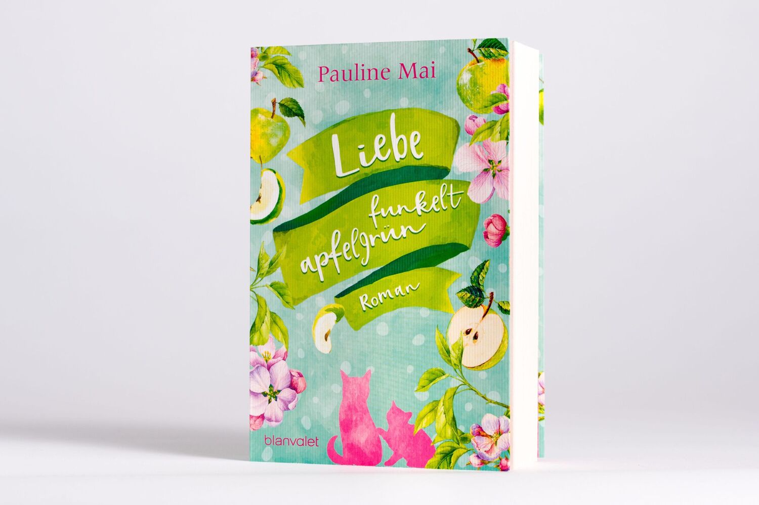 Bild: 9783734110535 | Liebe funkelt apfelgrün | Roman | Pauline Mai | Taschenbuch | 496 S.