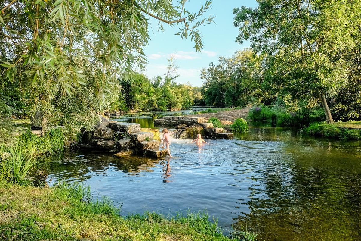 Bild: 9783942048804 | Wild Swimming Frankreich | Daniel Start | Taschenbuch | 336 S. | 2021