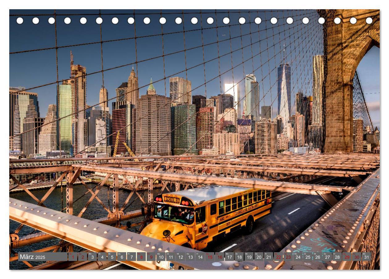 Bild: 9783435366941 | New York City Vibes (Tischkalender 2025 DIN A5 quer), CALVENDO...