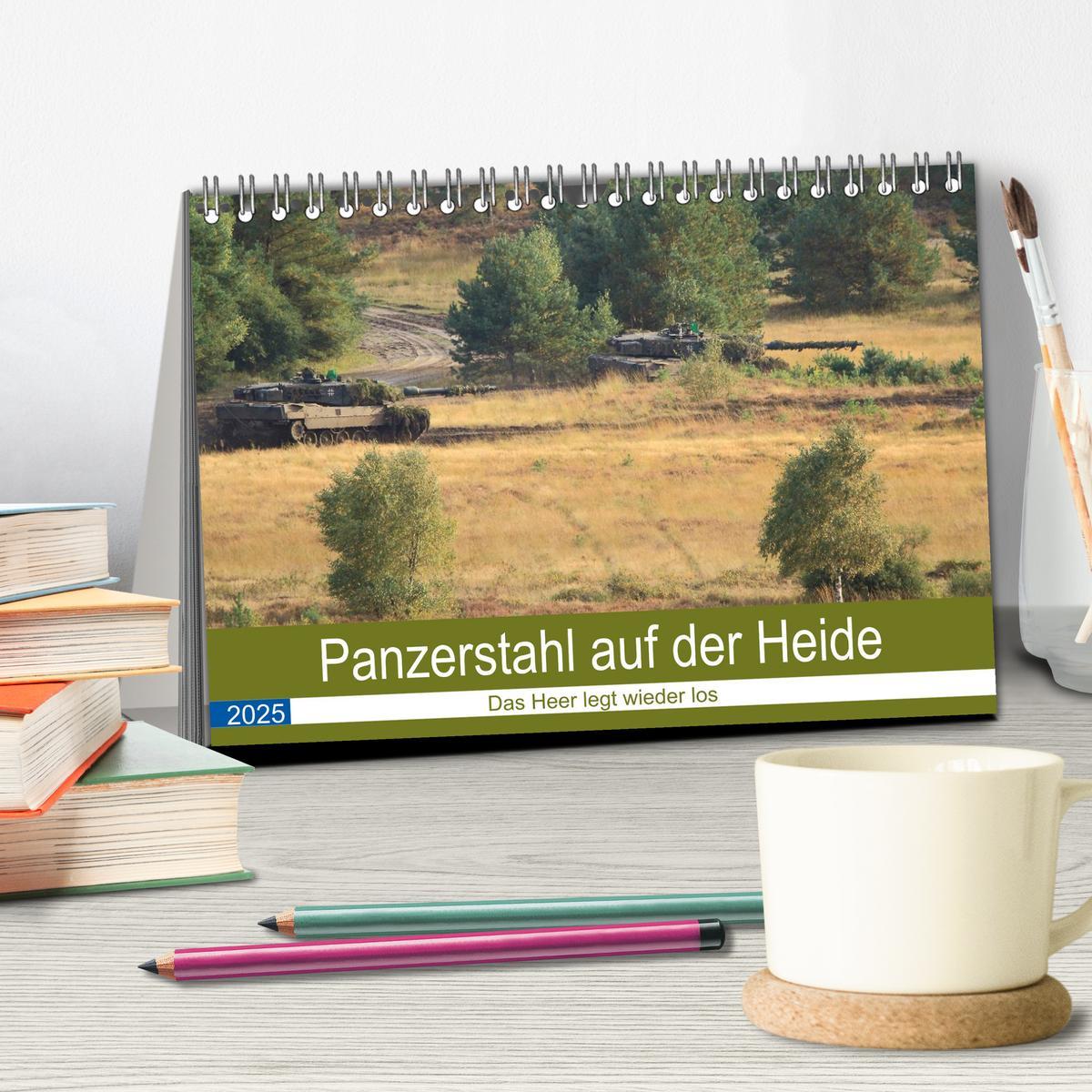 Bild: 9783435825318 | Panzerstahl auf der Heide - Das Heer legt wieder los (Tischkalender...